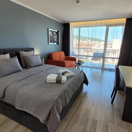 Private Inside Grand Aparthotel