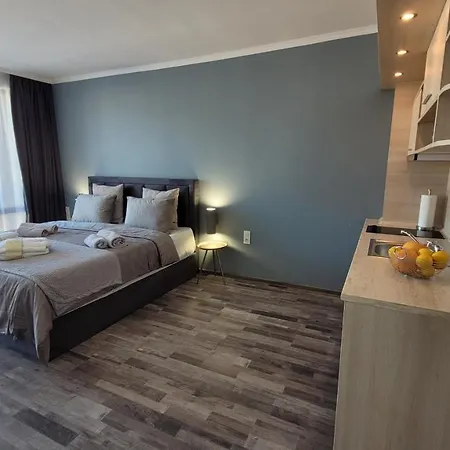 Private Inside Grand Aparthotel *